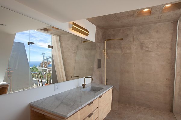 restroom (1)