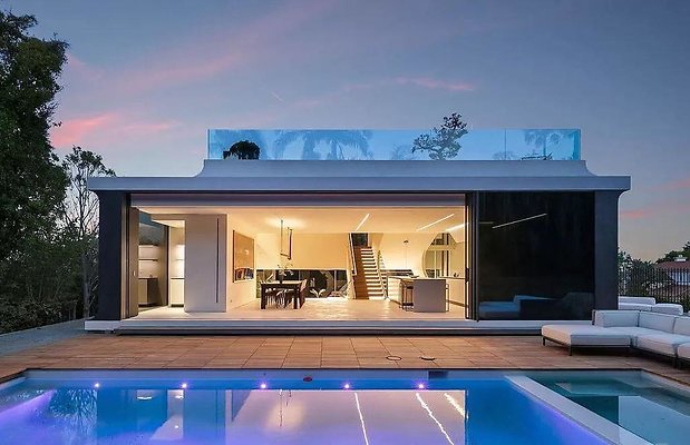 This-16500000-Stunning-Home-in-The-Highly-Coveted-Hills-of-Bel-Air-has-An-Automotive-Inspired-Intelligible-Shell-11