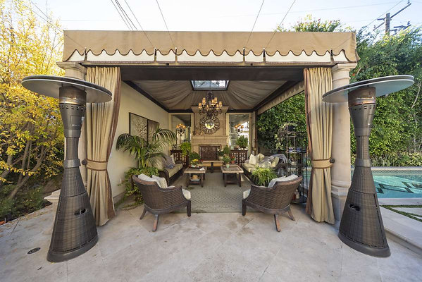 13568 patio 1