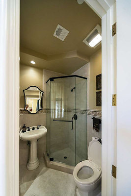 13568 bath 8