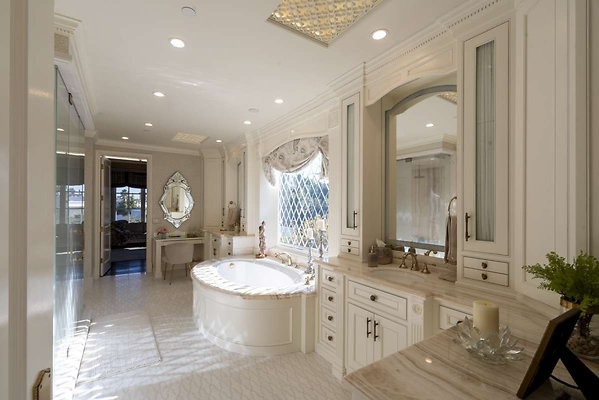 13568 bath 1