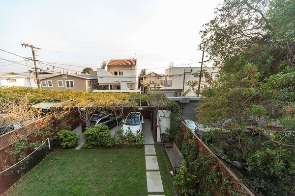 13964 balcony 3