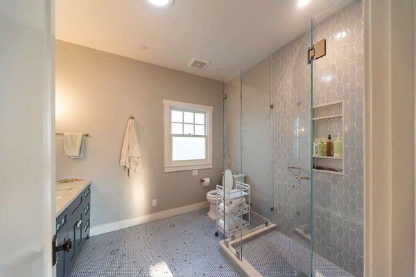 13964 bath 1