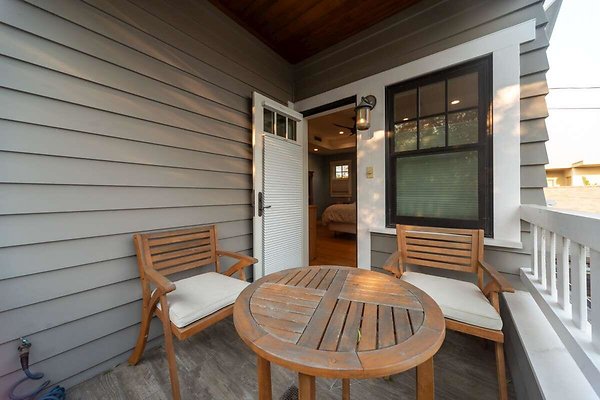 13964 balcony 2