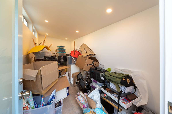 12596 garage 3