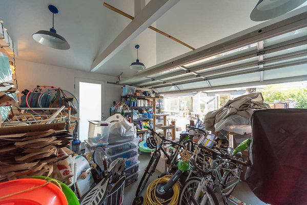 12596 garage 1