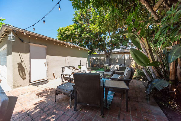13431 patio 4