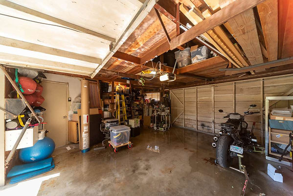 12748 garage 6