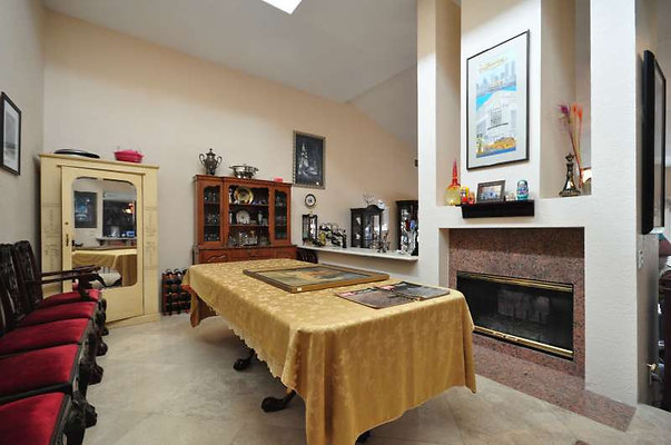 9308 dining 1
