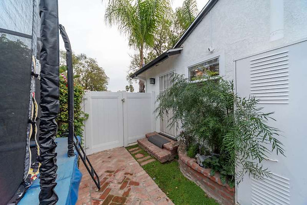 12566 garden 3