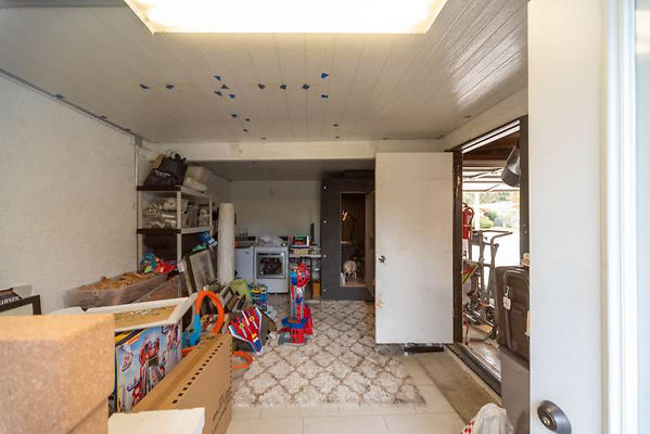 12566 garage 5