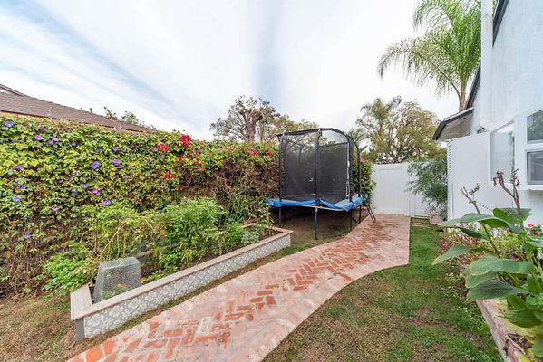 12566 garden 2