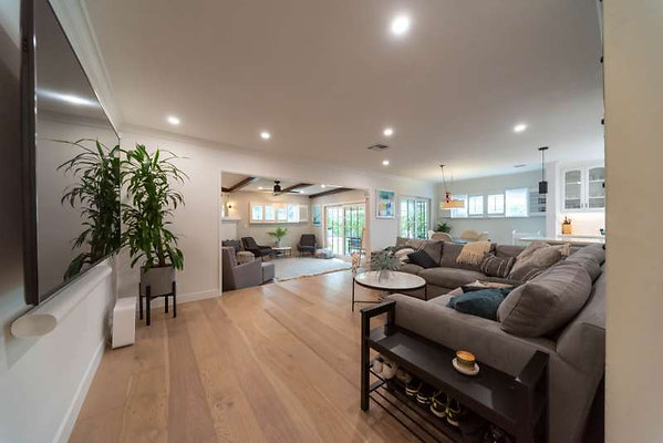 12566 living 4