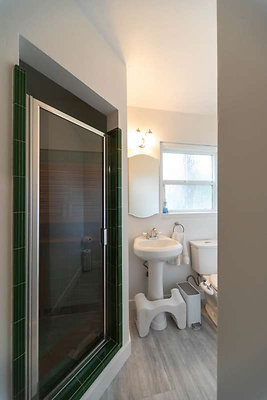 12566 bath 4