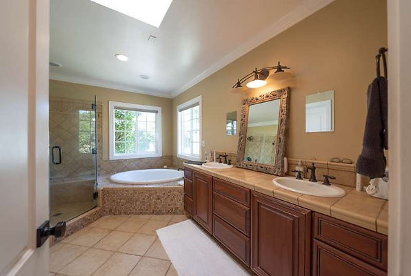 11995 bath 1