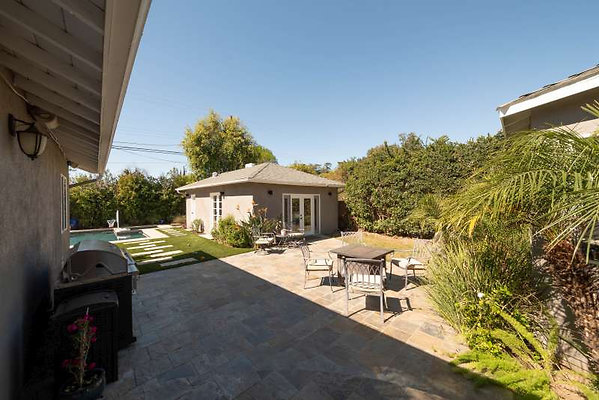 11995 patio 1