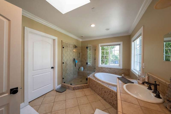 11995 bath 2