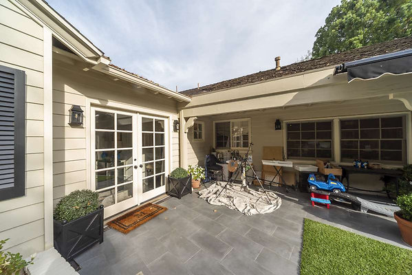 13557 patio 2