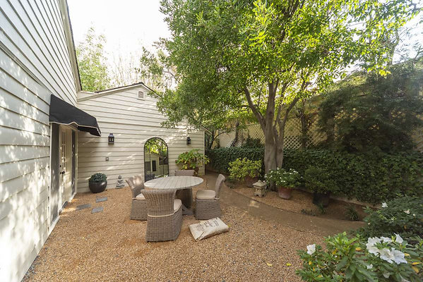 13557 garden 4