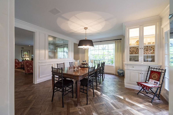 13557 dining 3