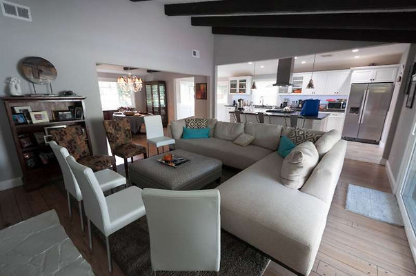 10758 dining 9