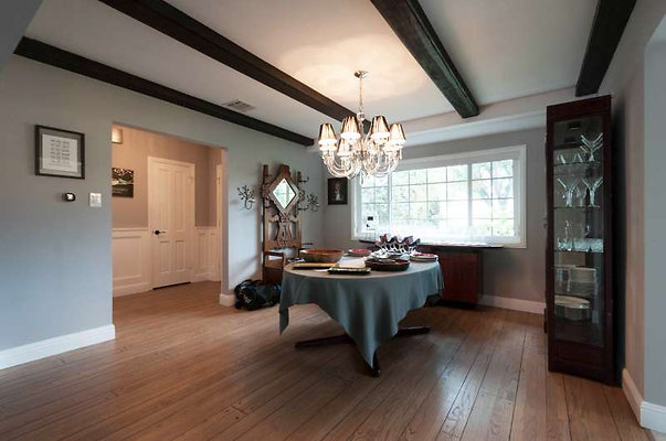 10758 dining 2