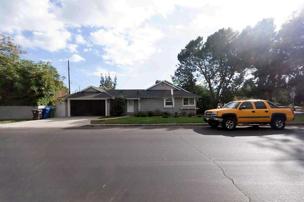 10758 garage 3