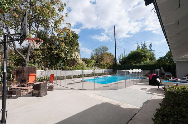 10758 pool 4
