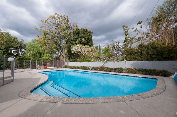 10758 pool 3