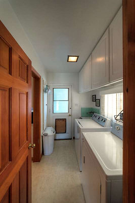 10913 laundry 2