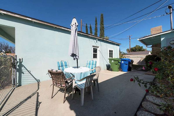 10913 patio 1