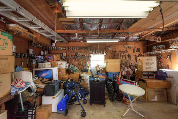 10913 garage 7
