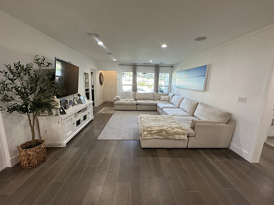 11410 living 1