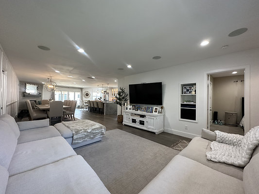 11410 living 3