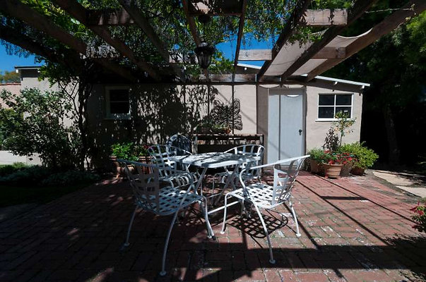 10492 patio 6