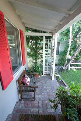 10492 porch 2