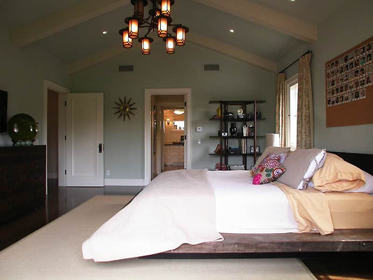 8208 bed 3