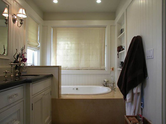 8208 bath 1