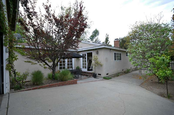 8793 patio 2
