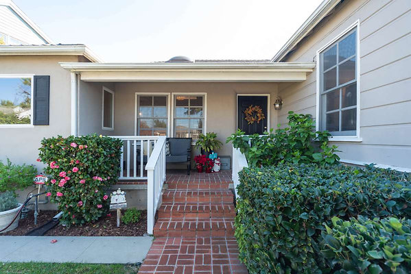 13074 porch 1