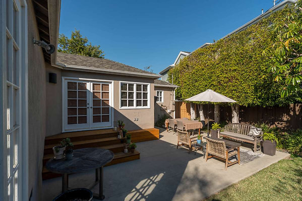 13074 patio 1