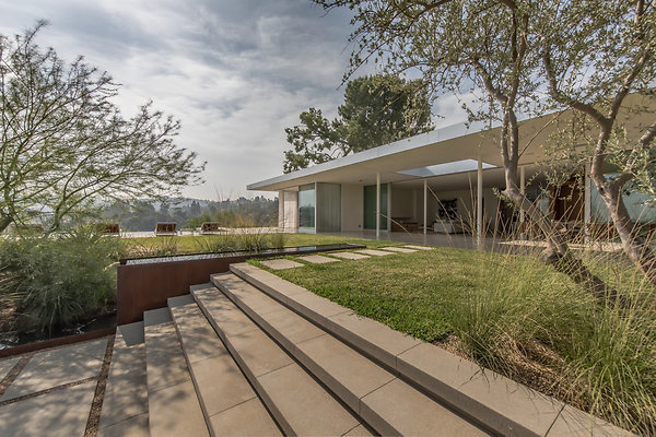 UNIVERSAL-A984-EN-124