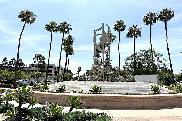 5230PacificConBldgExt8757