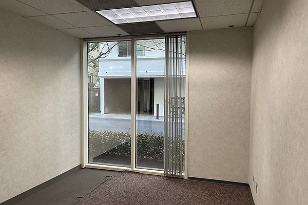 10635SantaMonicaBlvd105WSte0007