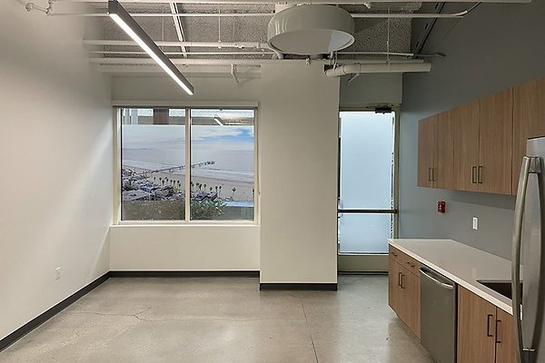 10635SantaMonicaBlvd115WSte0005