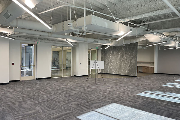 10635SantaMonicaBlvd135WSte0004