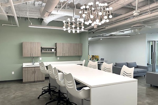 10635SantaMonicaBlvd145WSte0017