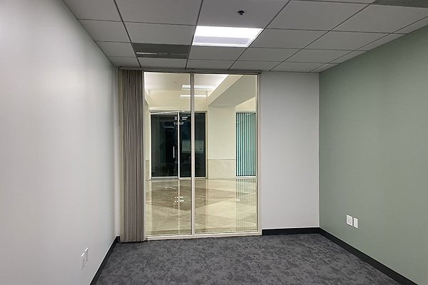 10635SantaMonicaBlvd145WSte0019