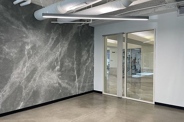 10635SantaMonicaBlvd135WSte0010