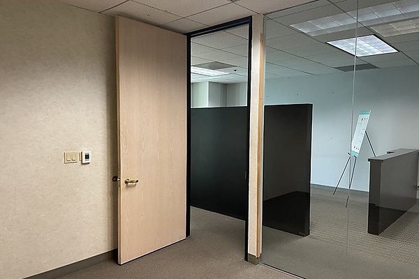 10635SantaMonicaBlvd105WSte0010